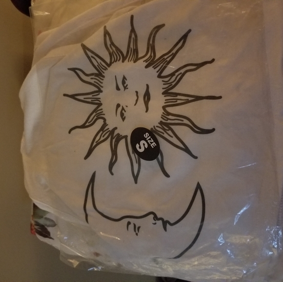 BOGO 1\2 OFF | Sun 🌞 & 🌜Moon Halter Crop Top - Picture 3 of 7